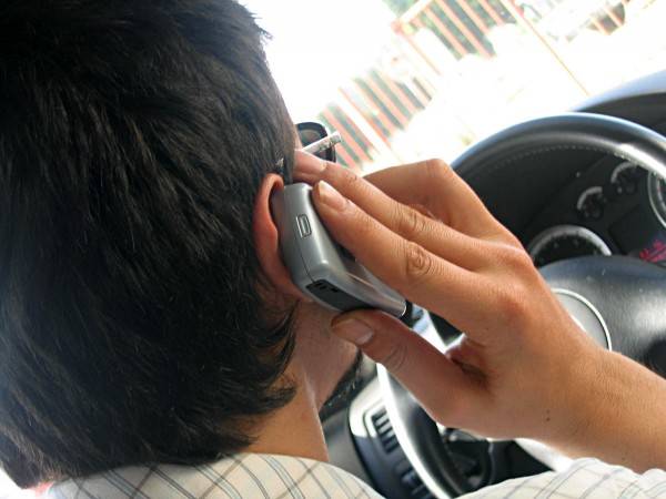 phone-driving